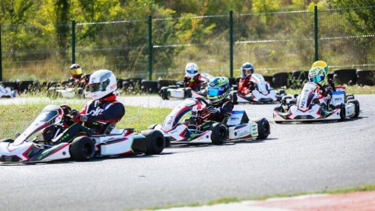 Electric kart racing technology of the latest generation - Blue Shock Race